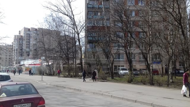 Снять торговую площадь  м2 пр-т Ветеранов, 51